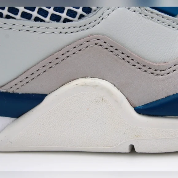 Air Jordan 4 Retro (GS) Off White/Military Blue 6.5Y - Picture 13 of 14